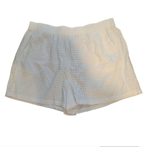 Lane Bryant White Eyelet High Rise 100 Cotton Denim Pull on Shorts Pockets Sz 22 - Picture 3 of 8